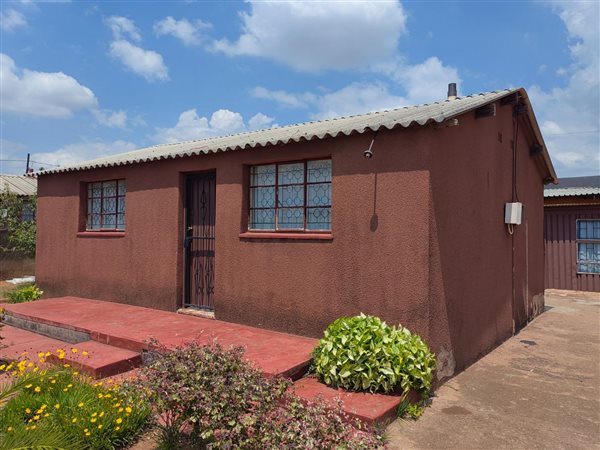 2 Bed House in Mabopane