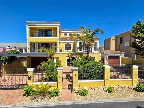 6 Bedroom House 6 Bedroom House