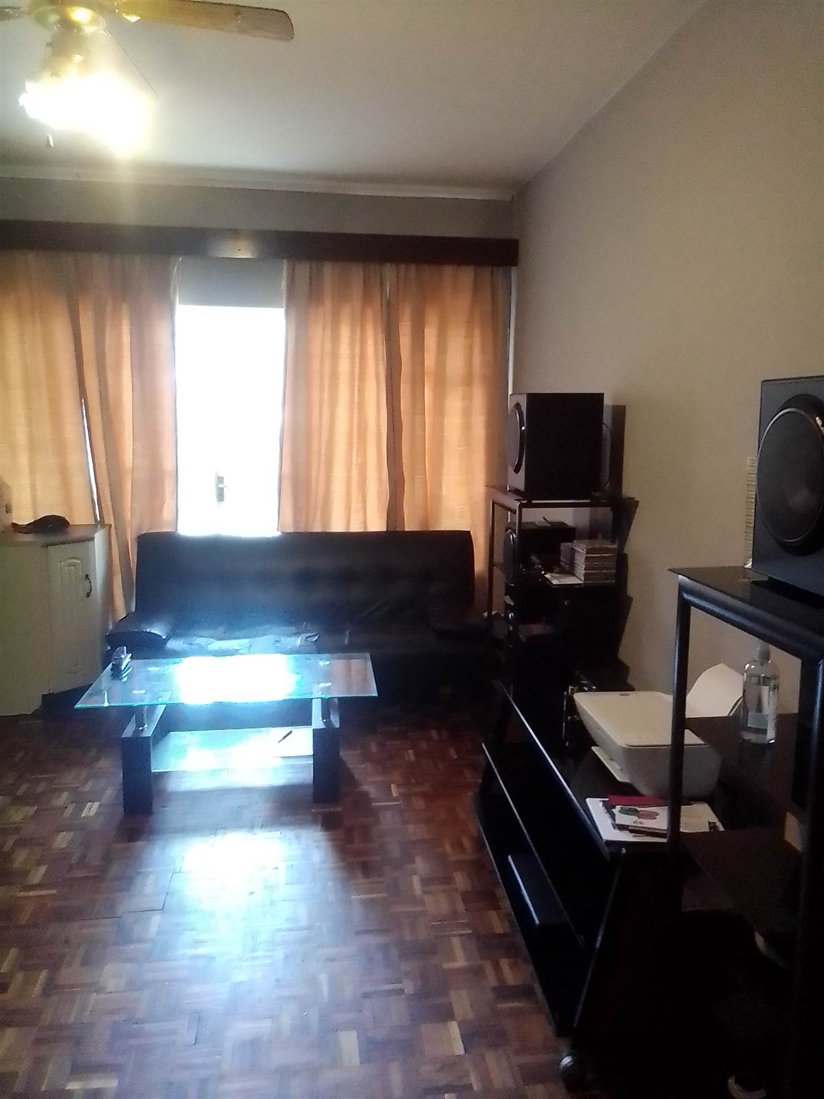 2 Bed Flat in Uitenhage Central photo number 4