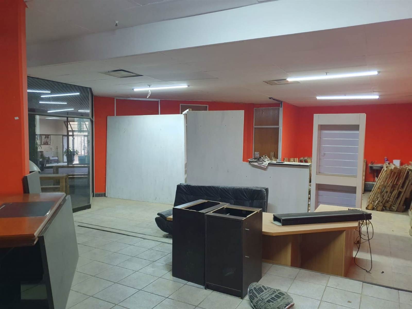 Commercial space in Amanzimtoti photo number 3