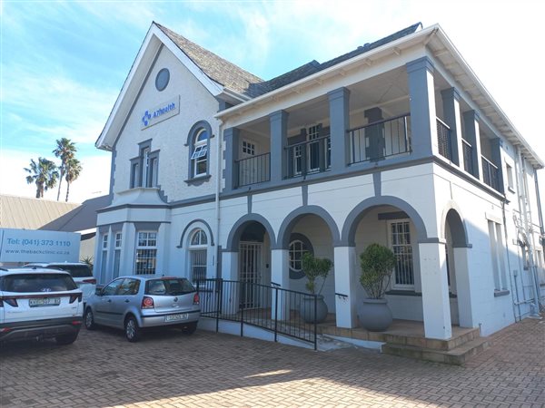 458  m² Office Space
