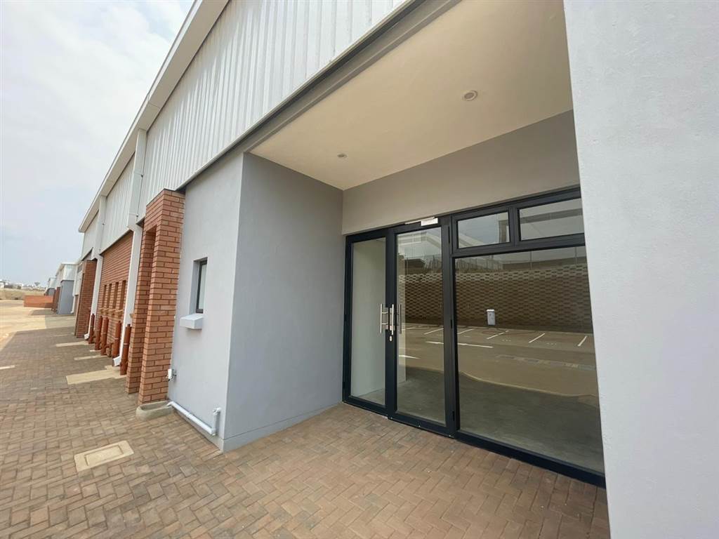 446  m² Industrial space in Clayville photo number 4