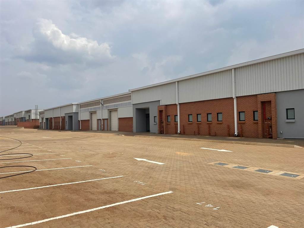 446  m² Industrial space in Clayville photo number 2