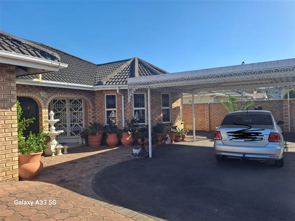 4 Bed House in Temple Valley