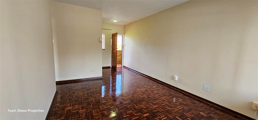 1.5 Bed Apartment in Overport photo number 5