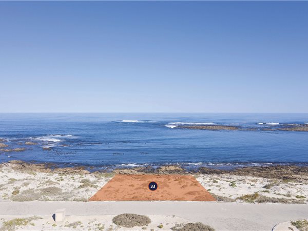 713 m² Land