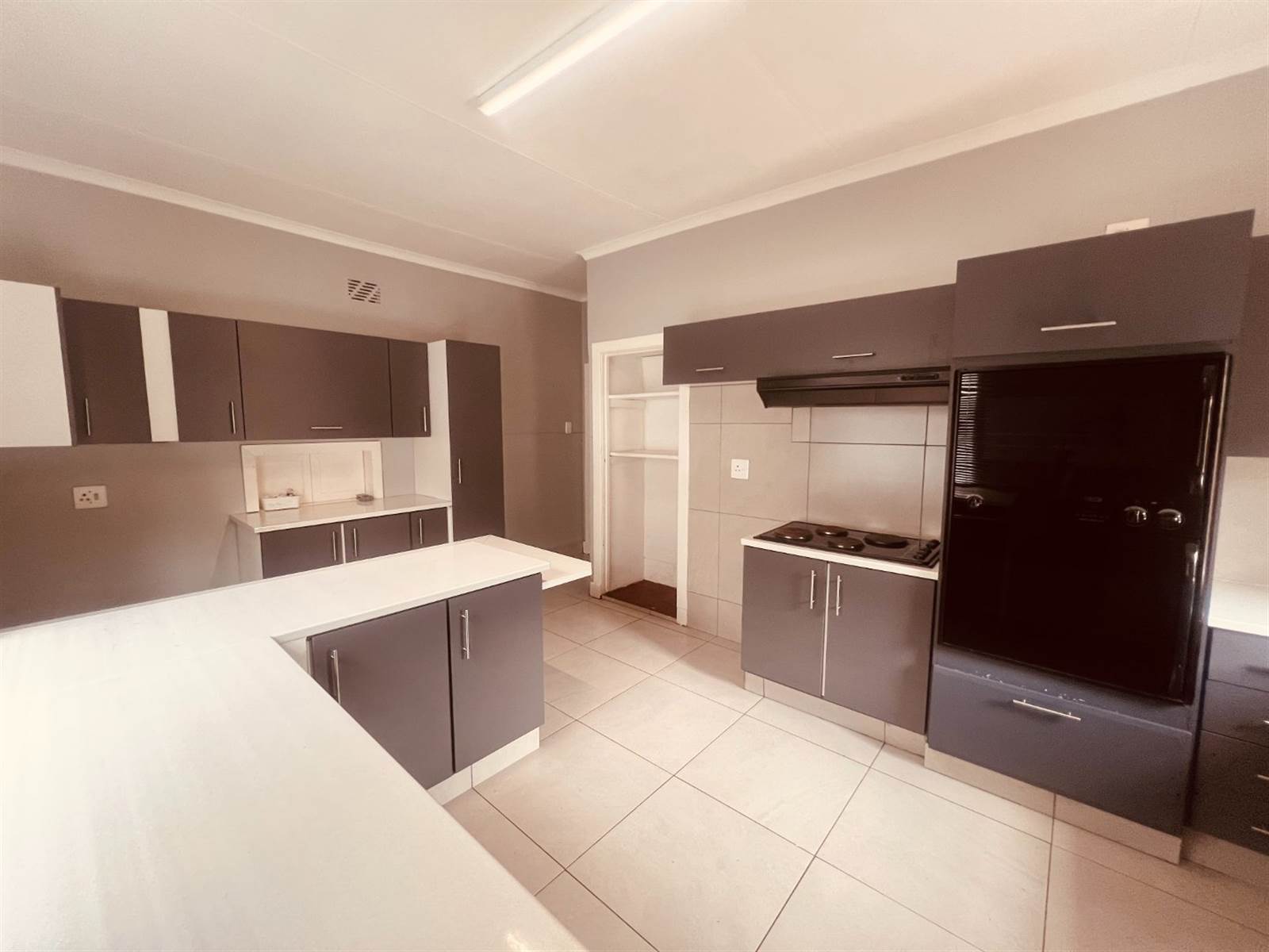 4 Bed House in Rietfontein photo number 6