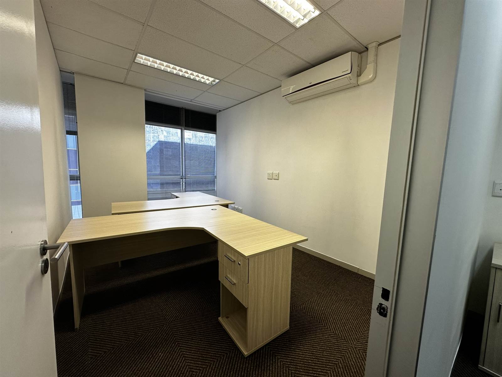305  m² Commercial space in Bedfordview photo number 5