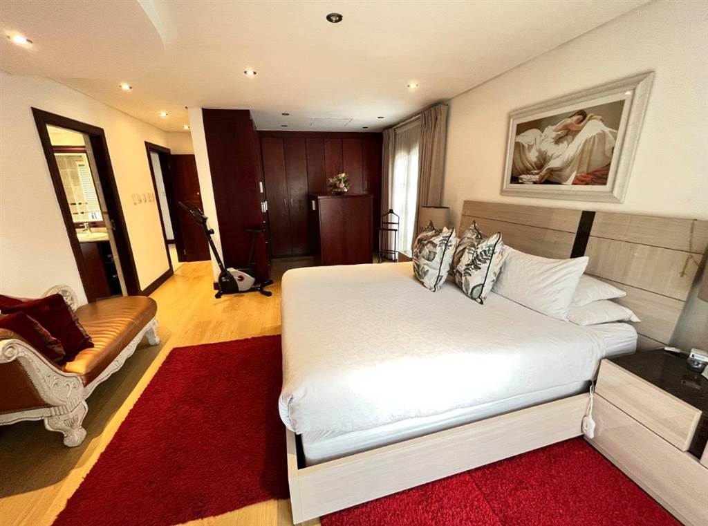 3 Bed Apartment in Bedfordview photo number 10
