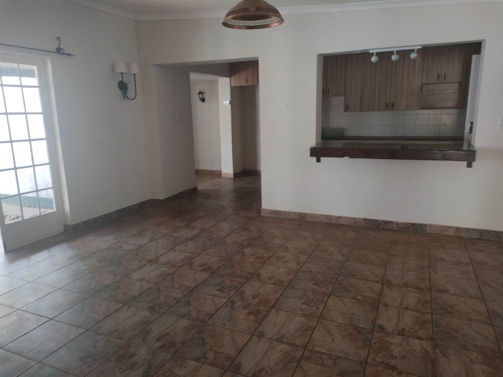 1.5 Bed House in Hartbeespoort Dam photo number 14