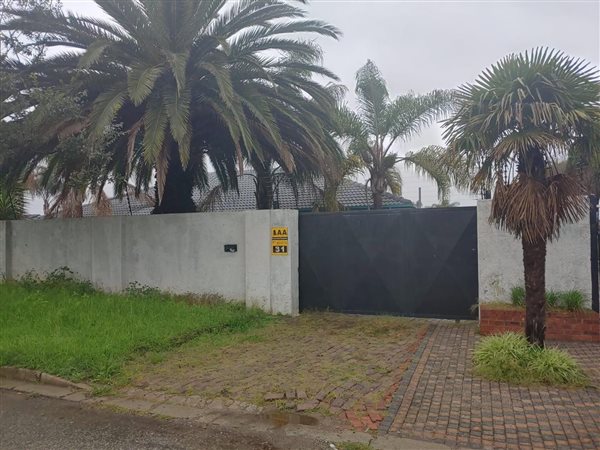 3 Bedroom House 3 Bedroom House