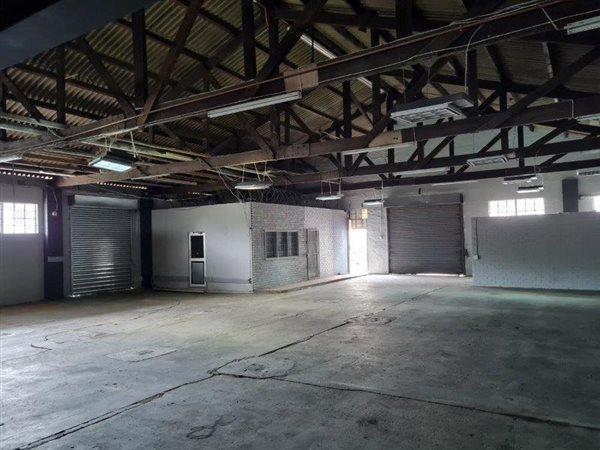 239  m² Industrial space