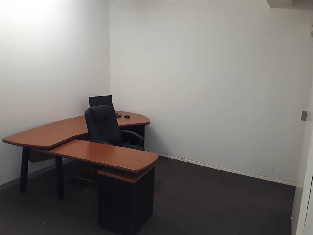 70  m² Office Space in Pietermaritzburg Central photo number 6
