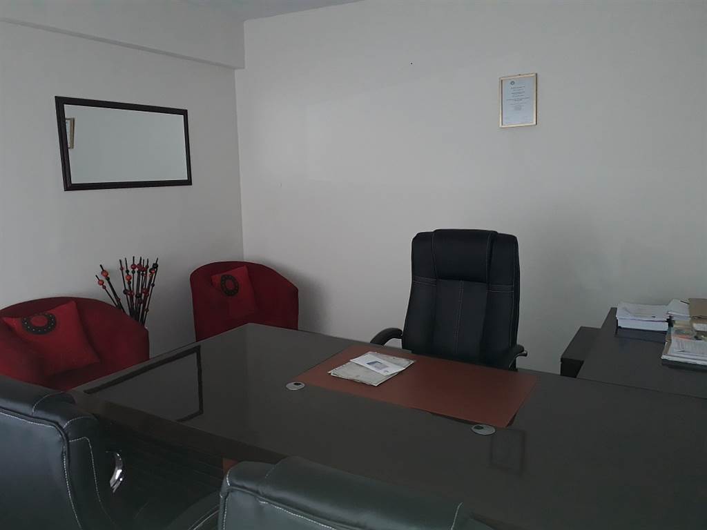 70  m² Office Space in Pietermaritzburg Central photo number 9
