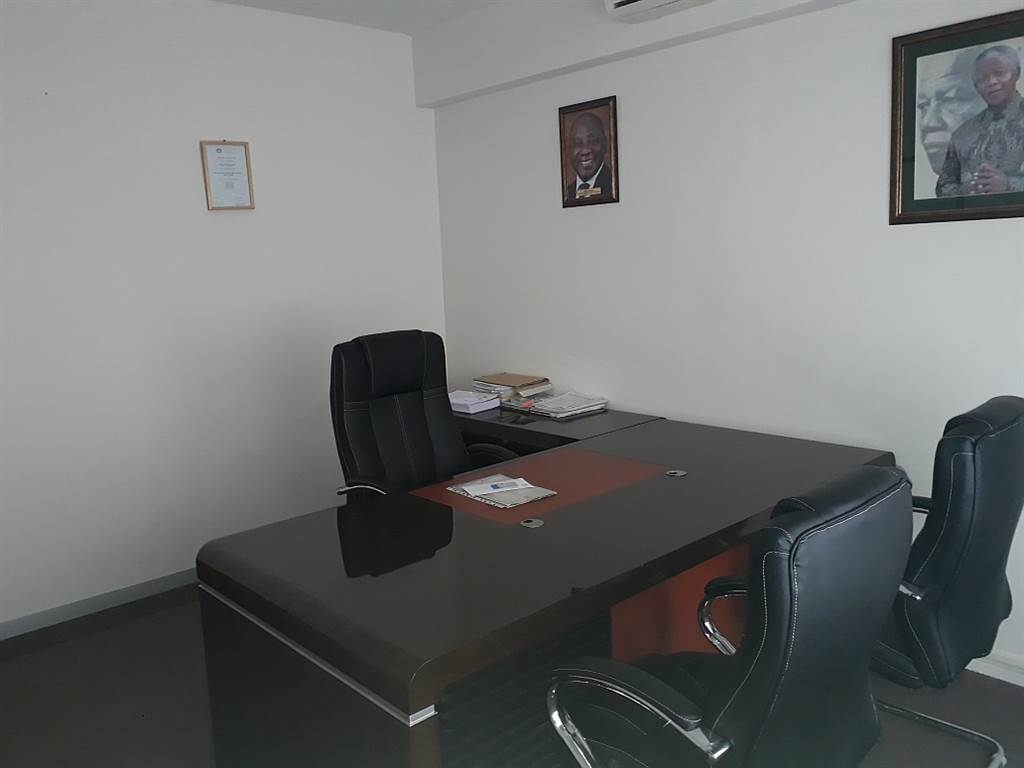 70  m² Office Space in Pietermaritzburg Central photo number 8