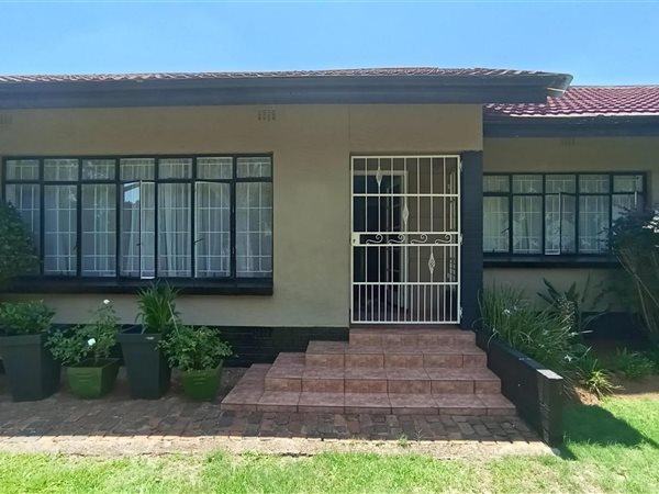 4 Bed House in Parkdene