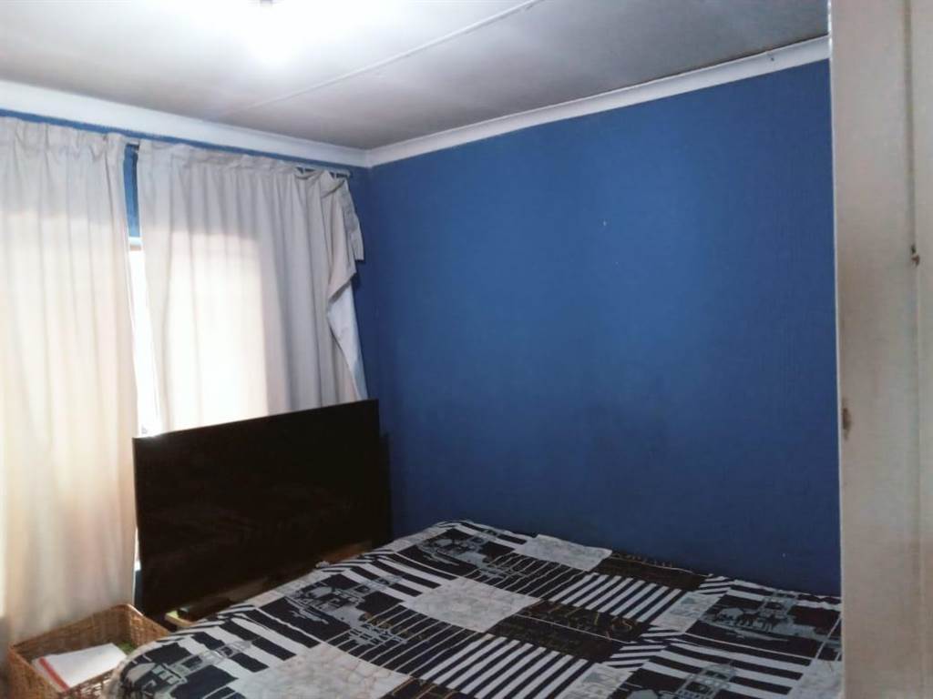 3 Bed House in Mamelodi East photo number 12