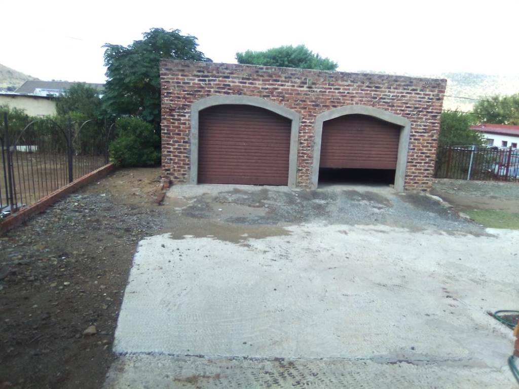 3 Bed House in Thaba Nchu photo number 15