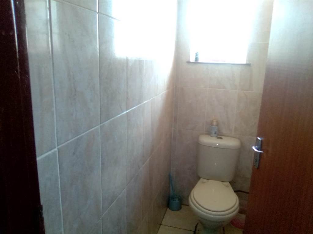 3 Bed House in Thaba Nchu photo number 13