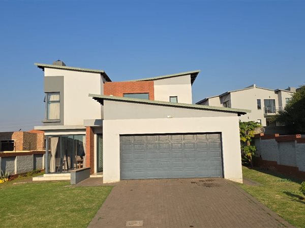 3 Bedroom House 3 Bedroom House