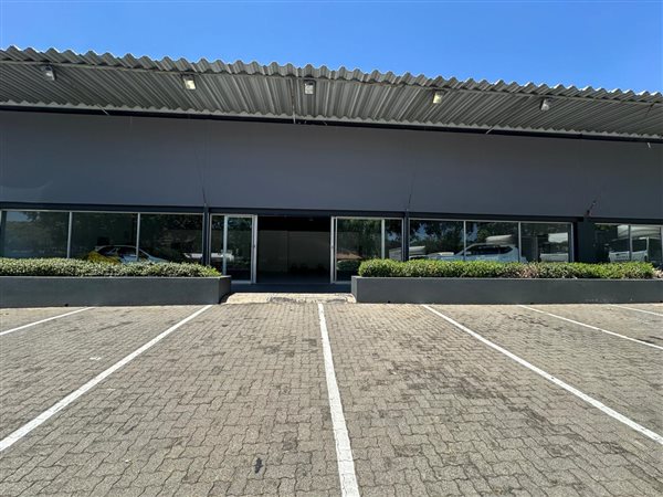 480  m² Commercial space