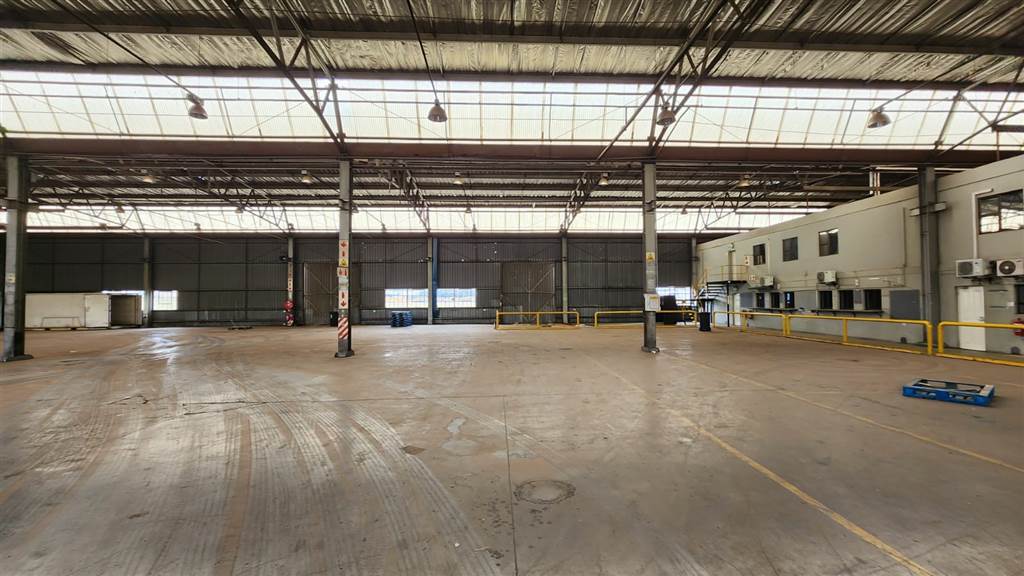 2529  m² Industrial space in Rosslyn photo number 7