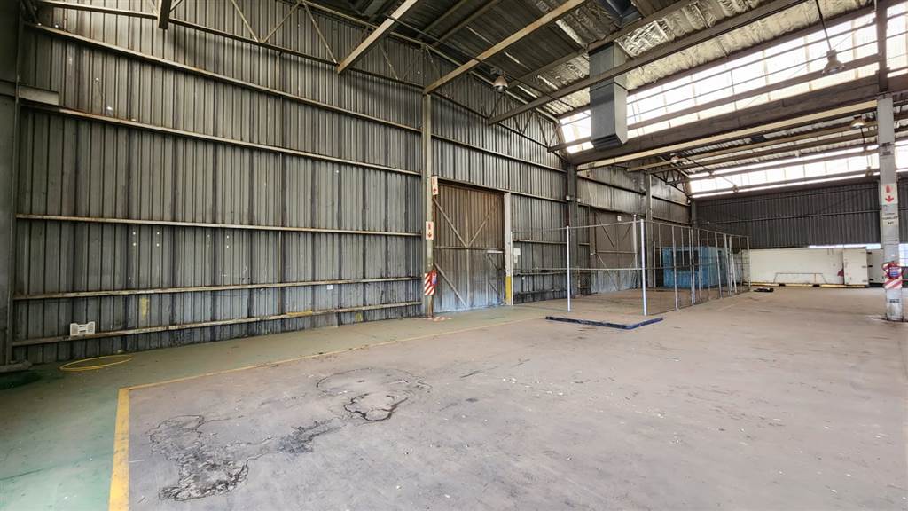 2529  m² Industrial space in Rosslyn photo number 4