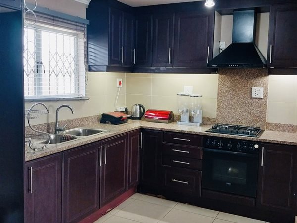 4 Bedroom House 4 Bedroom House