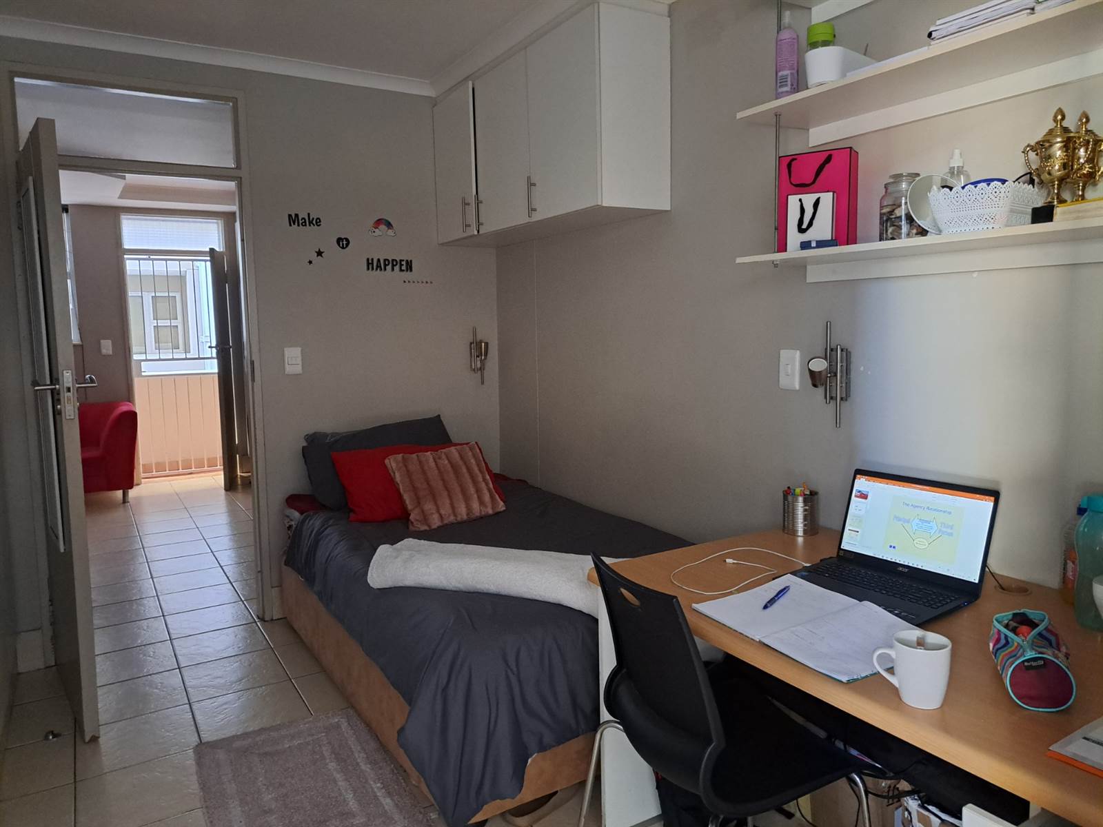 2 Bed Apartment in Universitas photo number 4