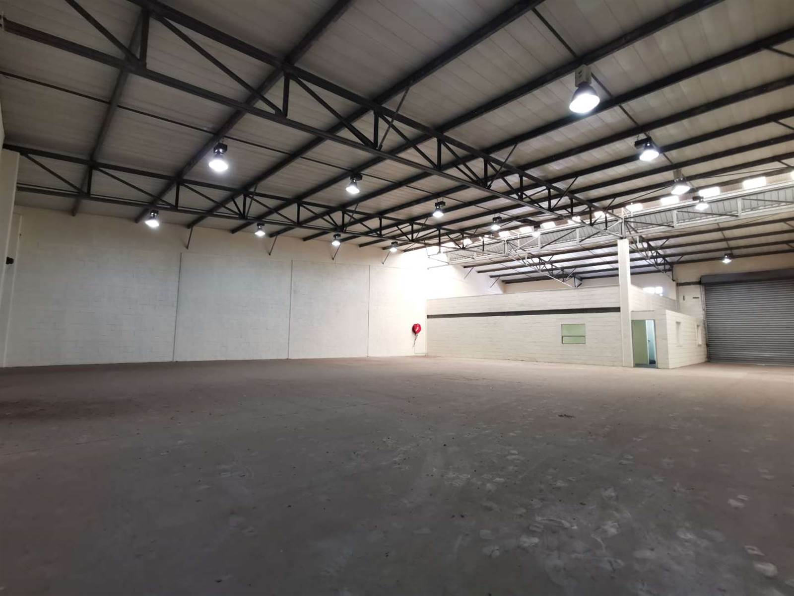 619  m² Industrial space in Springfield photo number 2