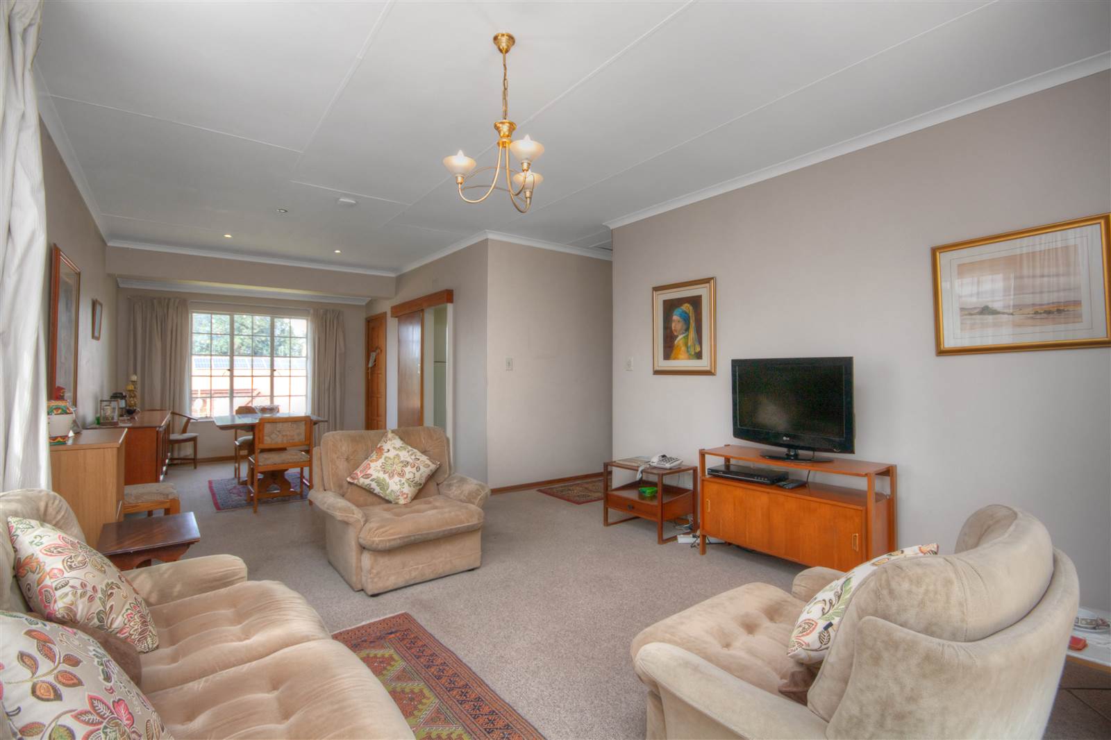 2 Bed Apartment in Bryanston East photo number 15