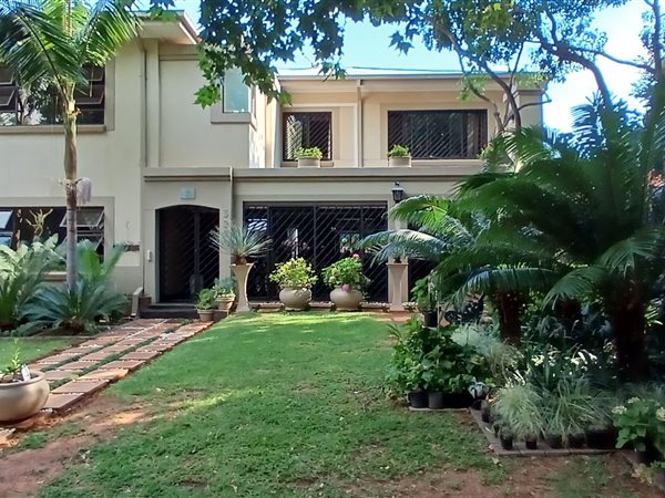 8 Bed House in Silverton