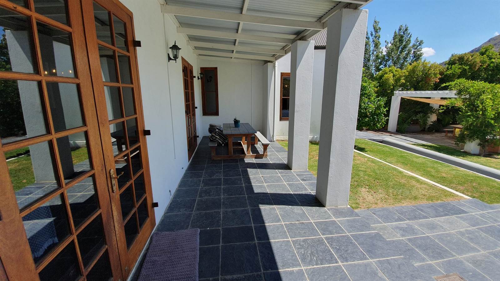 5 Bed House in Montagu photo number 12