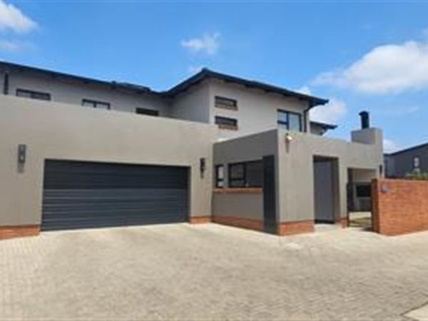 4 Bedroom House 4 Bedroom House