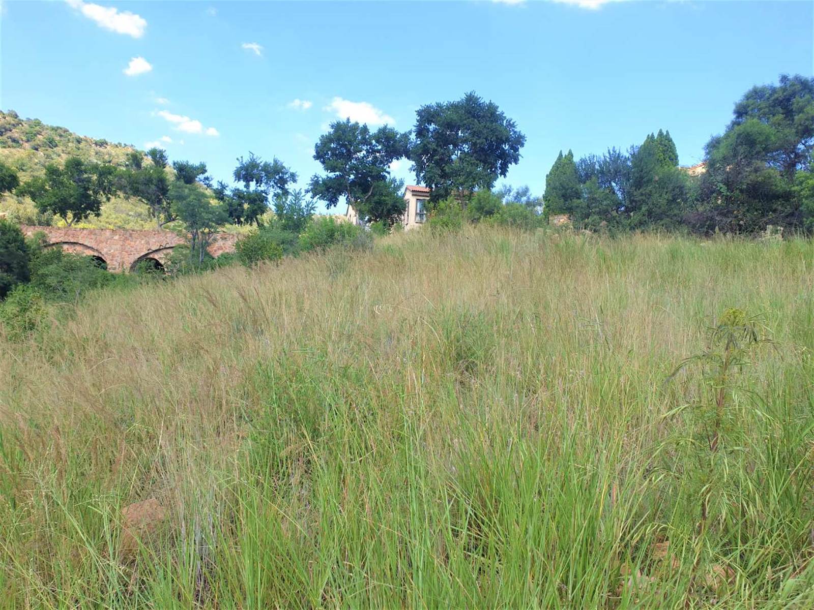 1043 m² Land available in Estate D Afrique photo number 11