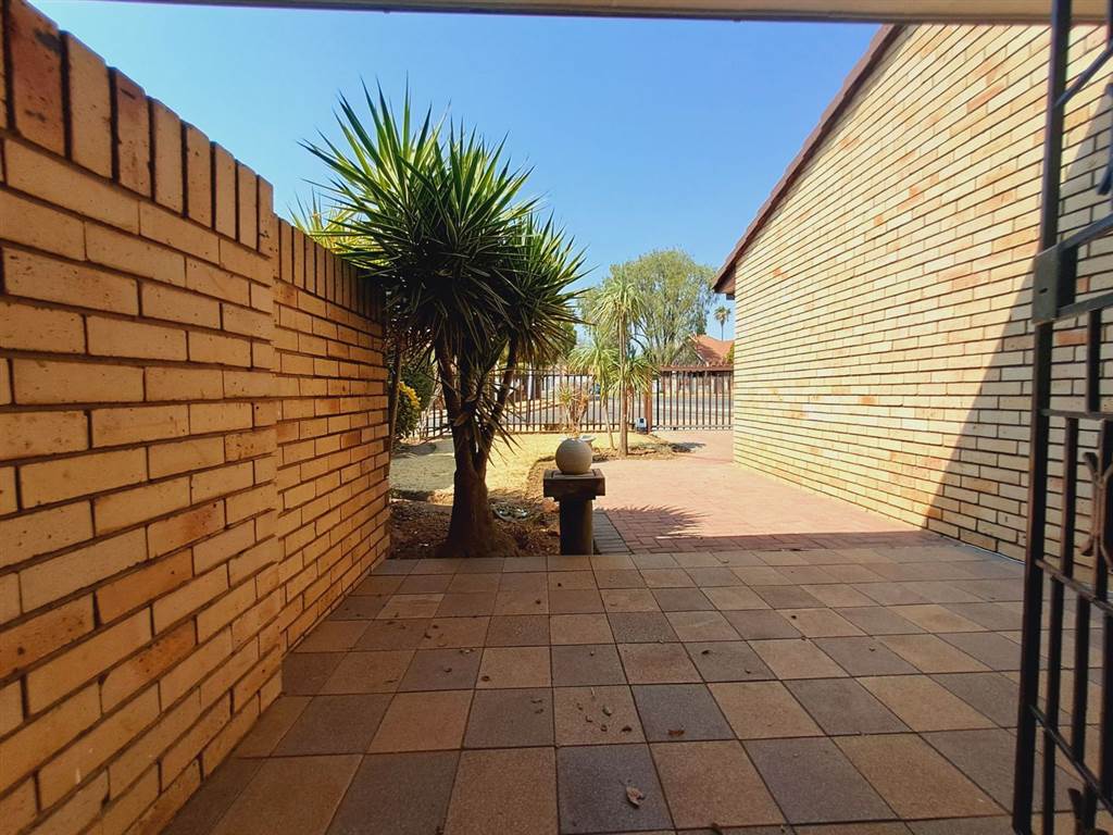 2 Bed Simplex for sale in Parys T4788878 Private Property