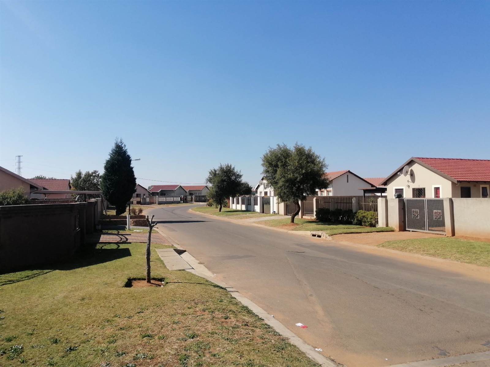 1512 m² Land available in Randfontein photo number 3