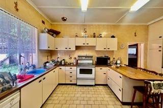 4 Bed House in Sydenham photo number 10