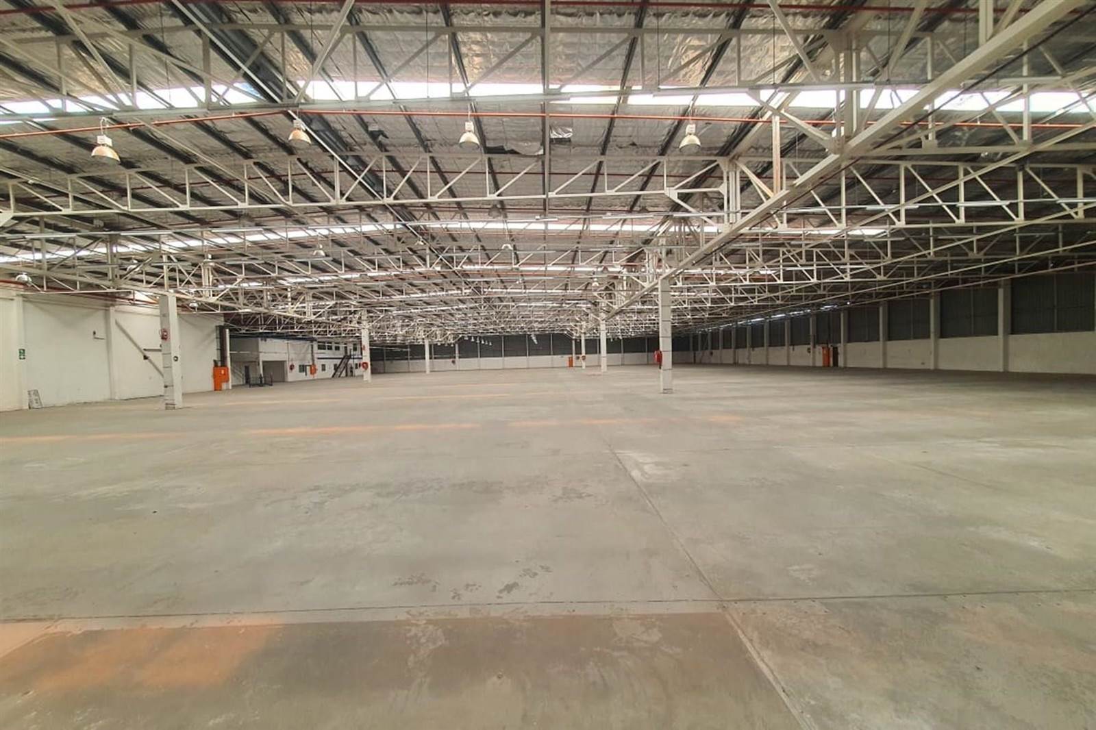 6400  m² Industrial space in Algoa Park photo number 5