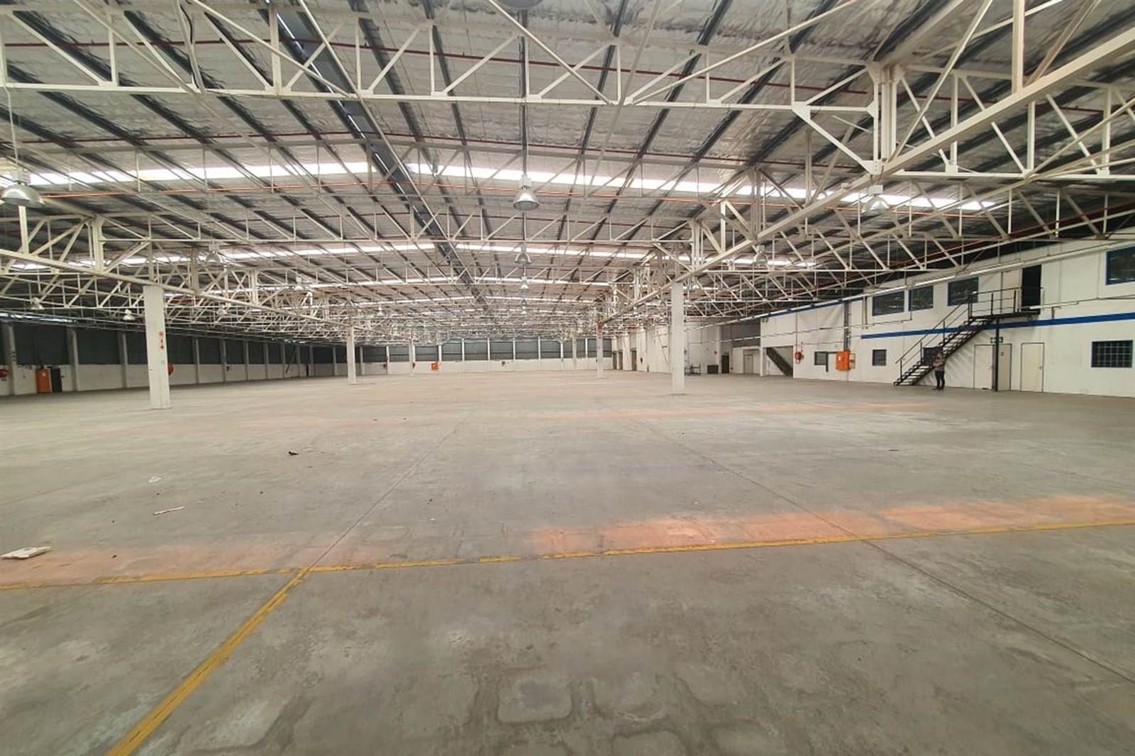 6400  m² Industrial space in Algoa Park photo number 1