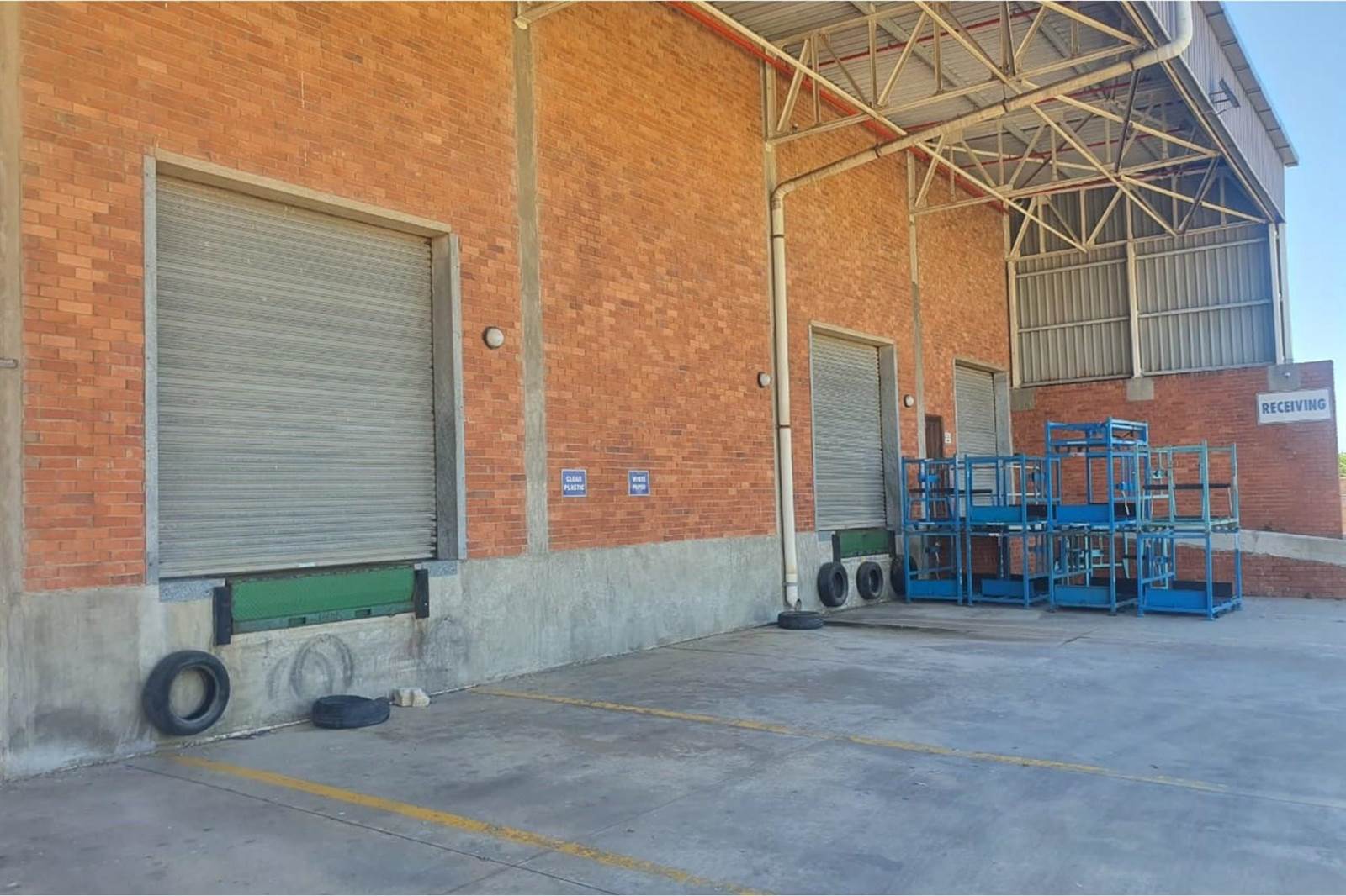 6400  m² Industrial space in Algoa Park photo number 28