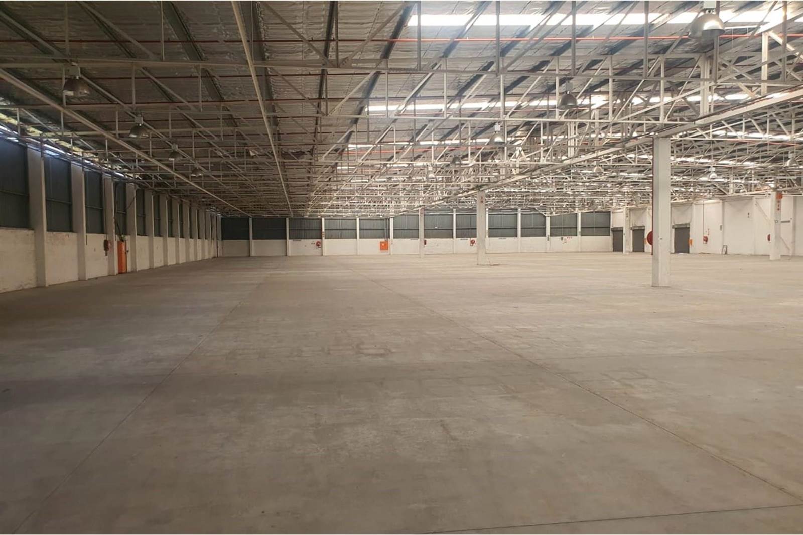 6400  m² Industrial space in Algoa Park photo number 11