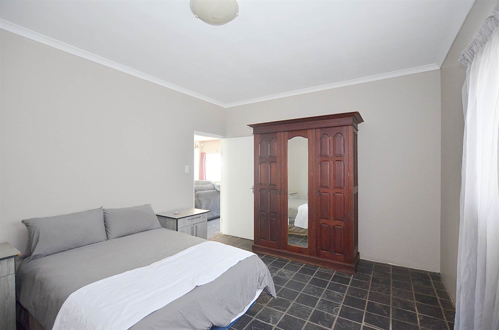 6 Bed House in Yzerfontein photo number 18