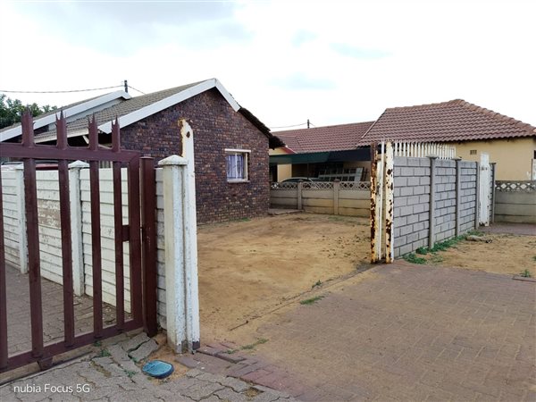 2 Bedroom House