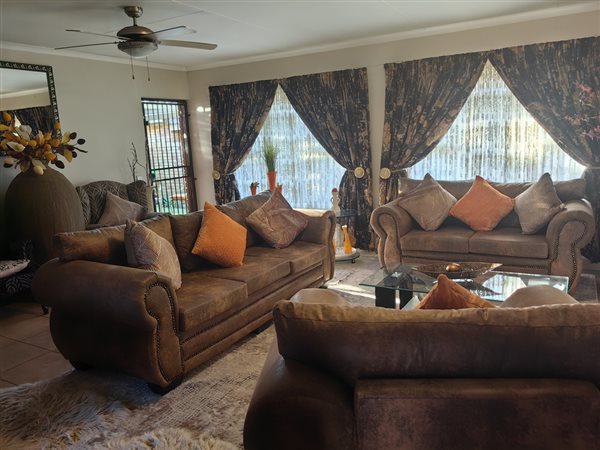 3 Bedroom House 3 Bedroom House