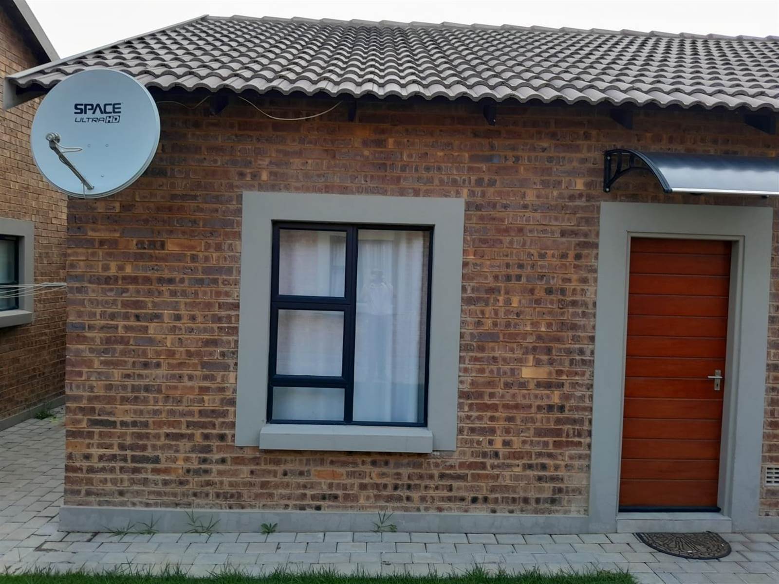 3 Bed Townhouse in Trichardt photo number 21