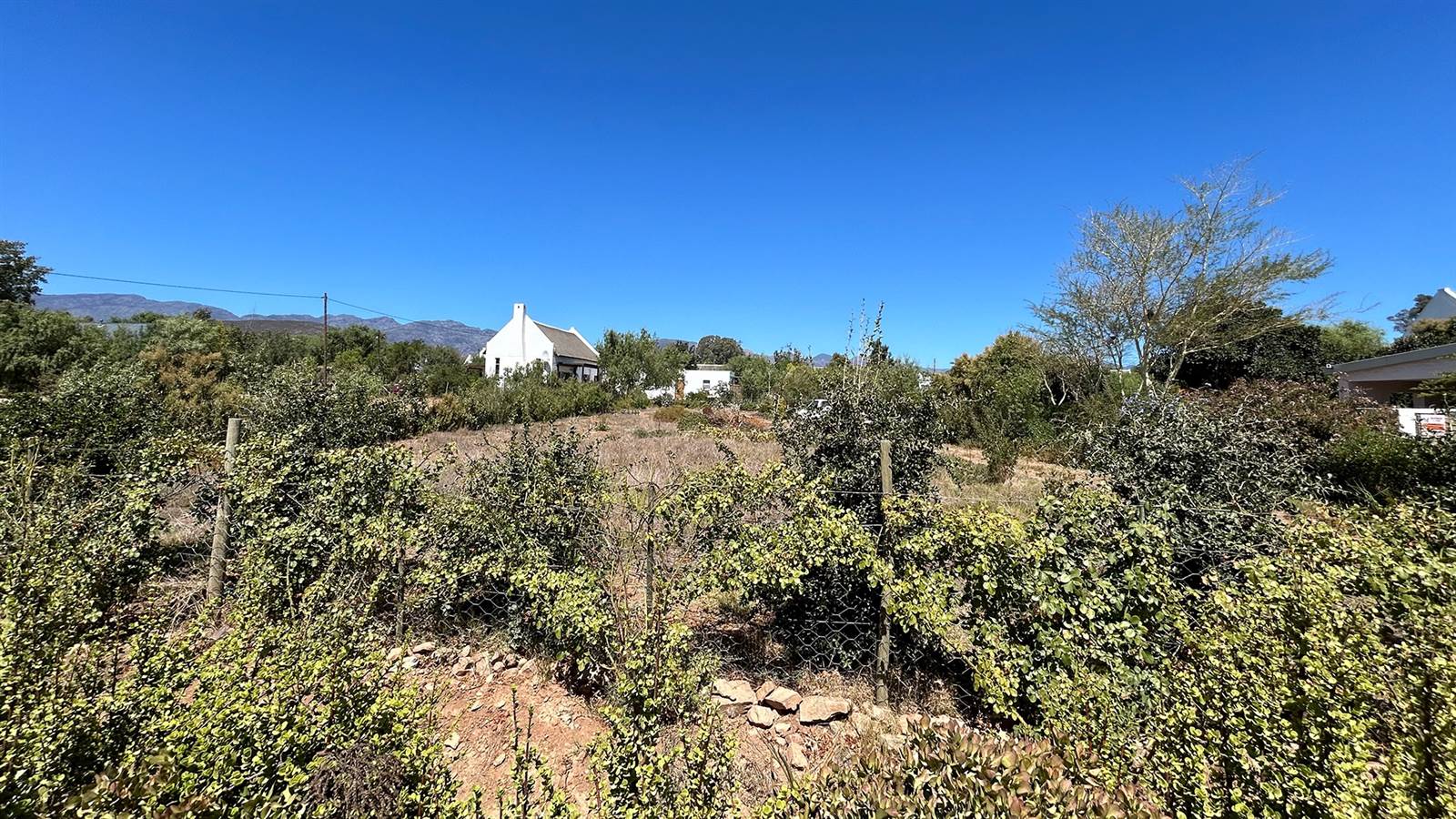 999 m² Land available in McGregor photo number 1