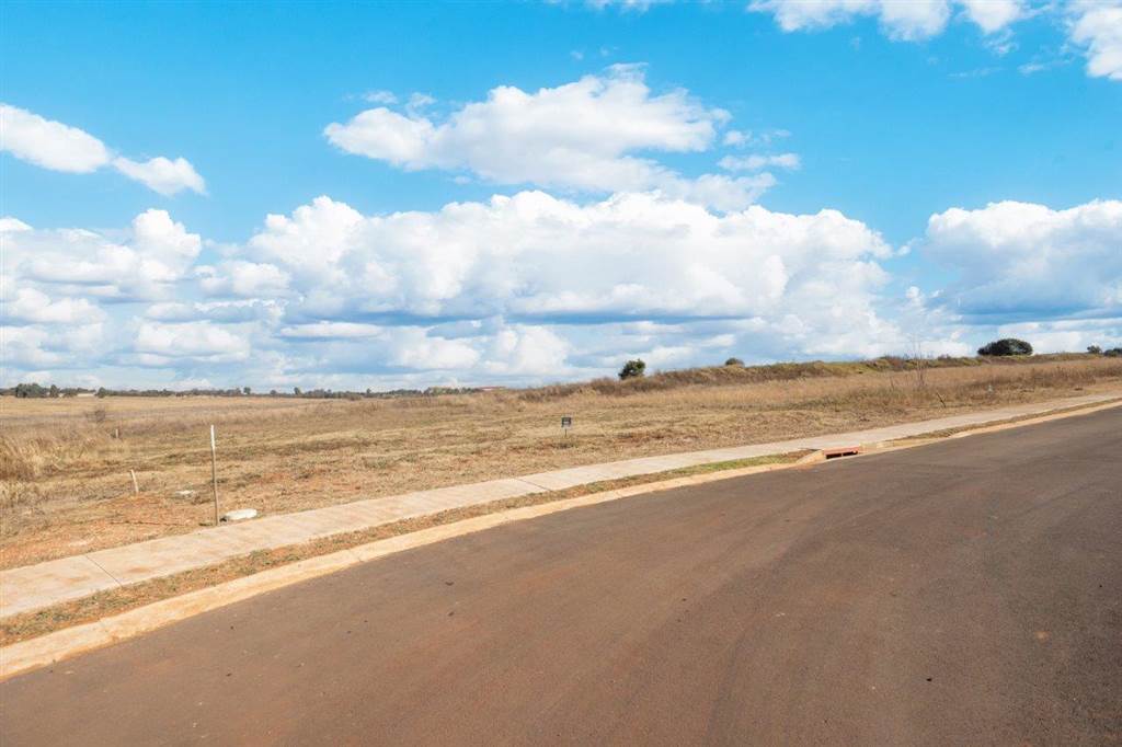 1001 m² Land available in Serengeti photo number 6