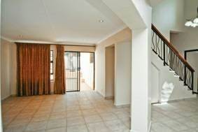 3 Bed Townhouse in Bruma photo number 6