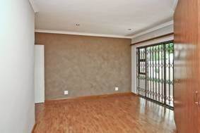 3 Bed Townhouse in Bruma photo number 11